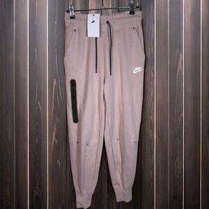 Nike Tech Fleece High Rise Jogger Pants Womens Small NWT Light Pink